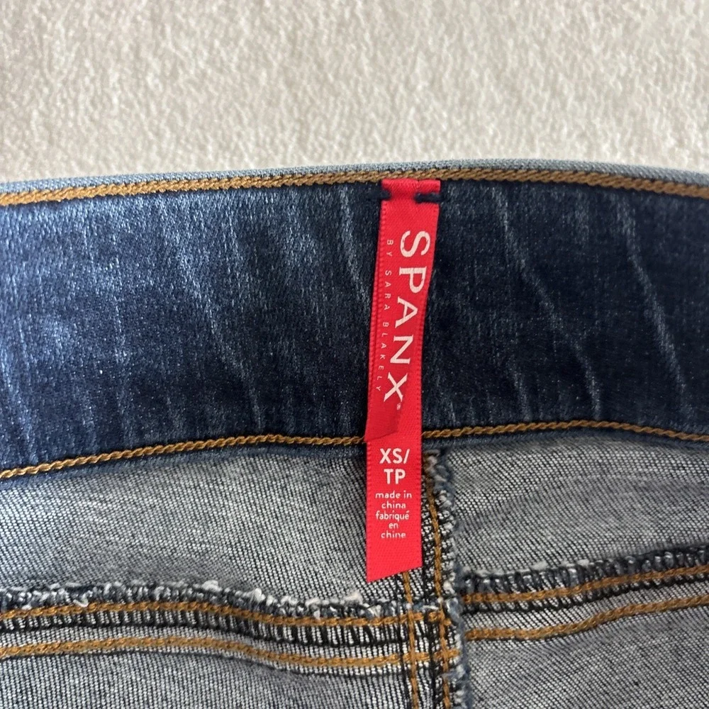 Spanx Pull On Jeans Legging Womens XS Distressed Skinny Raw Edge Hem Slimming